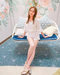 Crystal Fung feet photo 18
