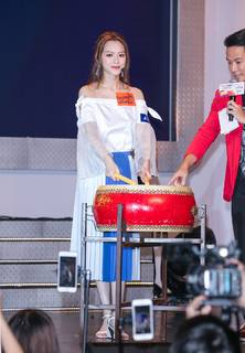 Crystal Fung feet photo 8