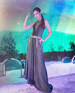 Crystal Fung feet photo 17