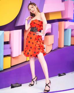 Crystal Fung feet photo 11