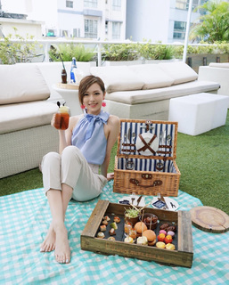 Crystal Fung feet photo 4
