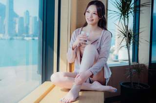 Crystal Fung feet photo 16