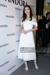 Crystal Fung feet photo 17