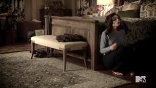Crystal Reed feet photo thumbnail