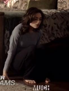 Crystal Reed feet photo thumbnail