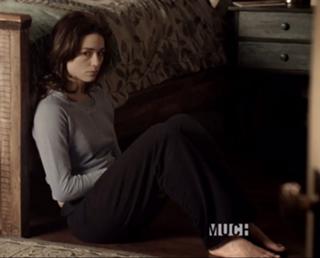 Crystal Reed feet photo thumbnail