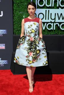 Crystal Reed feet photo thumbnail