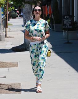 Crystal Reed feet photo thumbnail