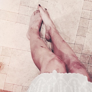 Crystal Reed feet photo thumbnail