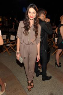 Crystal Reed feet photo thumbnail