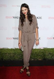 Crystal Reed feet photo thumbnail