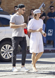 Crystal Reed feet photo thumbnail