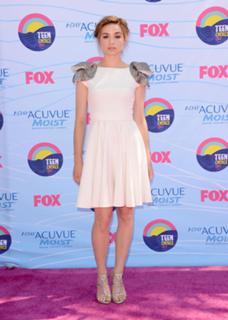 Crystal Reed feet photo thumbnail