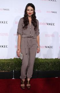 Crystal Reed feet photo thumbnail