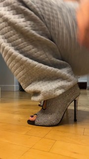 Crystle Lightning feet photo 11