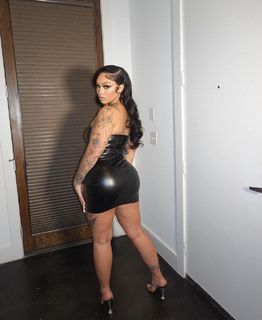 Cuban Doll feet photo 9