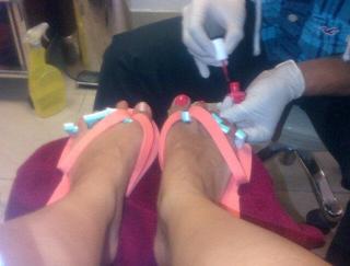 Cush Jumbo feet photo 3