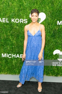 Cush Jumbo feet photo 13