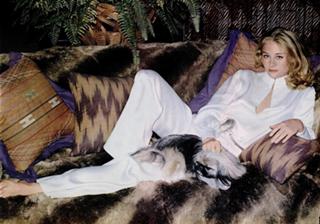 Cybill Shepherd feet photo thumbnail