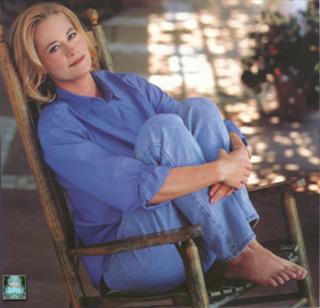 Cybill Shepherd feet photo thumbnail