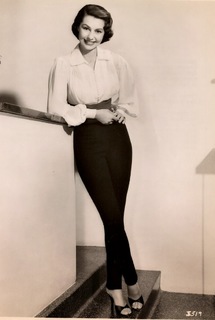 Cyd Charisse feet photo 18