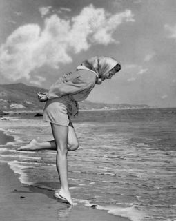 Cyd Charisse feet photo 1
