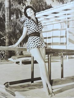 Cyd Charisse feet photo 9
