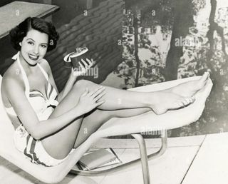 Cyd Charisse feet photo 3