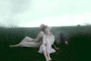 Cyndal McKay feet photo thumbnail