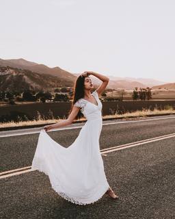 Cyndal McKay feet photo thumbnail