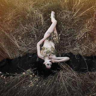 Cyndal McKay feet photo thumbnail