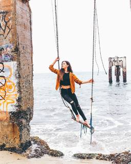 Cyndal McKay feet photo thumbnail