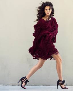 Cyndal McKay feet photo thumbnail