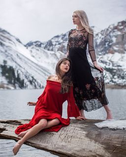 Cyndal McKay feet photo thumbnail