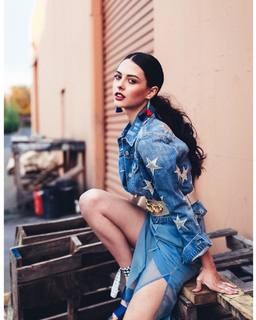 Cyndal McKay feet photo thumbnail