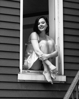 Cyndal McKay feet photo thumbnail