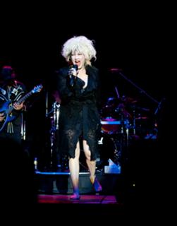 Cyndi Lauper feet photo thumbnail