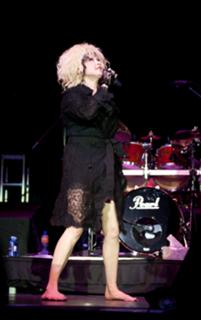 Cyndi Lauper feet photo thumbnail
