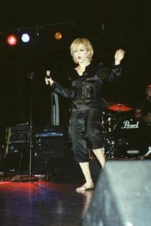 Cyndi Lauper feet photo thumbnail