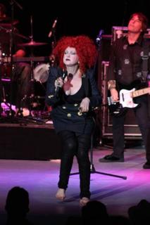 Cyndi Lauper feet photo thumbnail