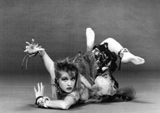 Cyndi Lauper feet photo thumbnail