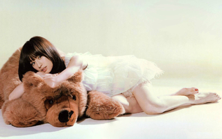 Cyndi Wang feet photo 3