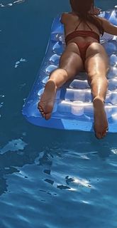Cyndie Allemann feet photo 4