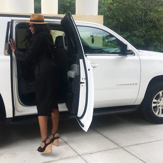 Cynthia Bailey feet photo 13
