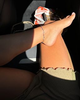 Cynthia Bouzignac feet photo 11