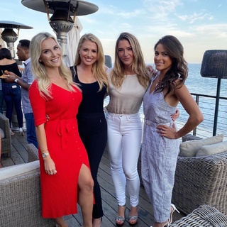 Cynthia Frelund feet photo thumbnail