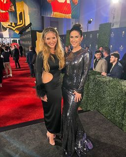 Cynthia Frelund feet photo thumbnail