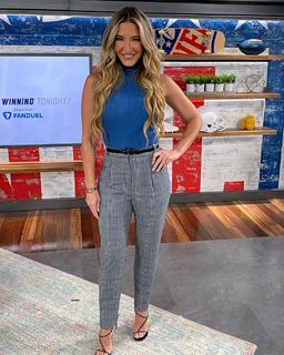 Cynthia Frelund feet photo thumbnail