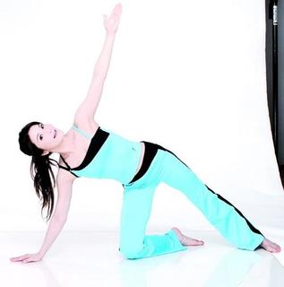 Cynthia Khan feet photo 20