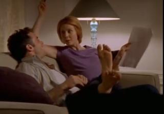 Cynthia Nixon feet photo thumbnail